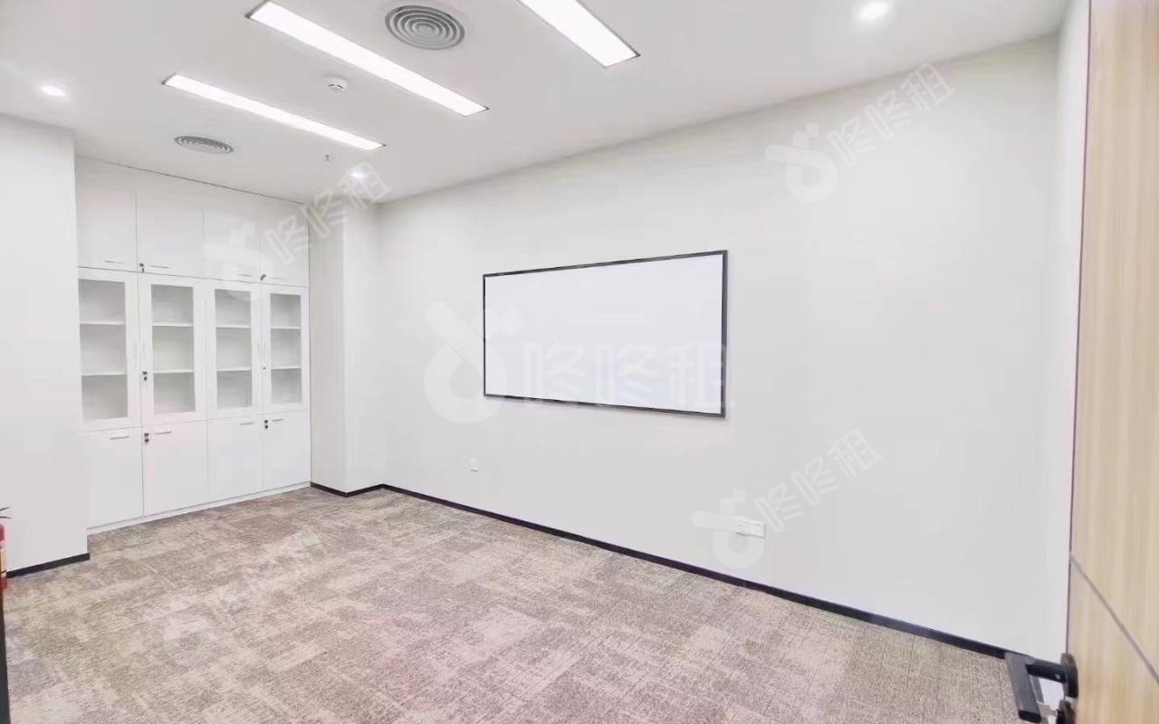 航天大厦_240平_精装_办公室隔间