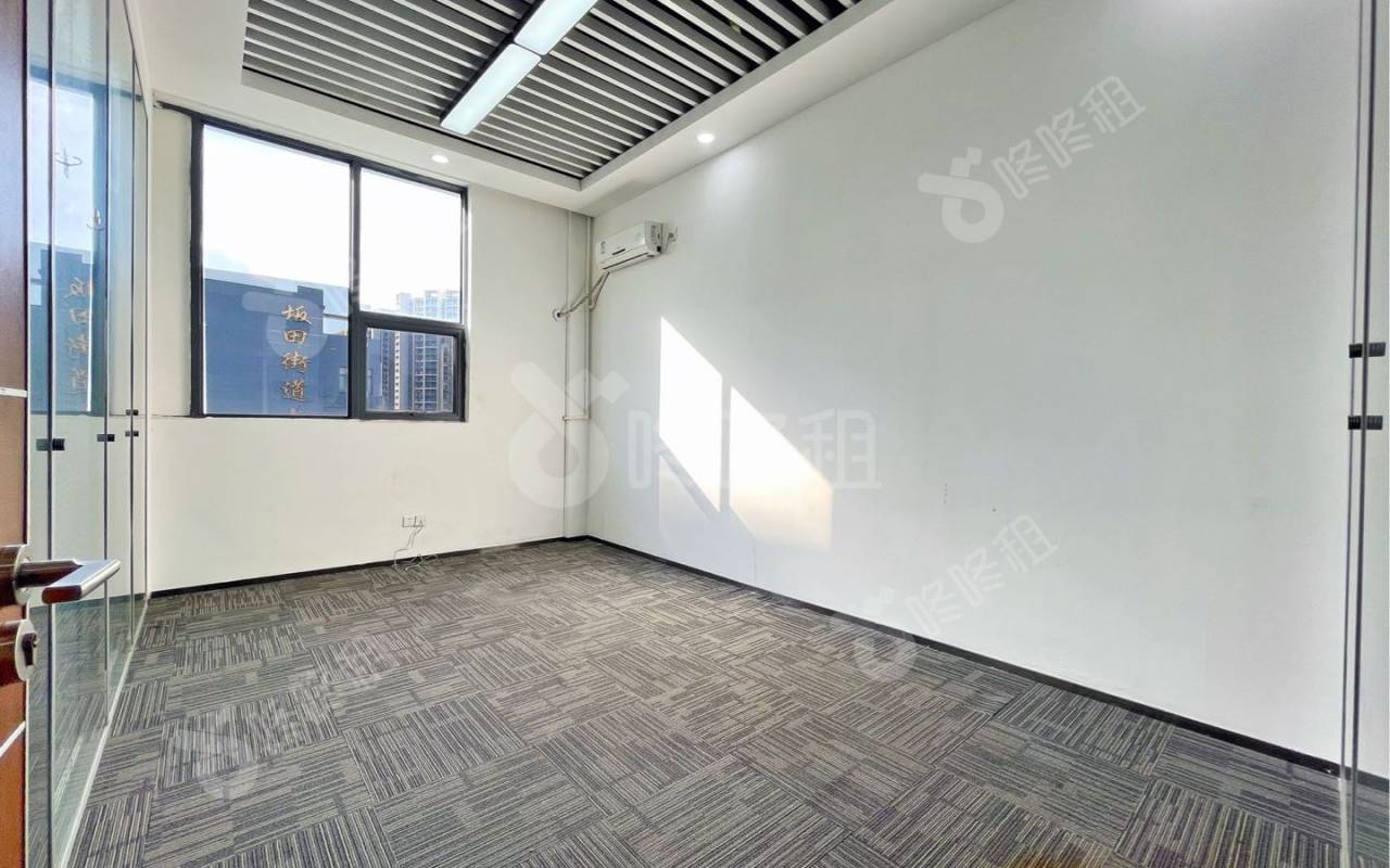 城市山海V谷_168平_精装_办公室隔间