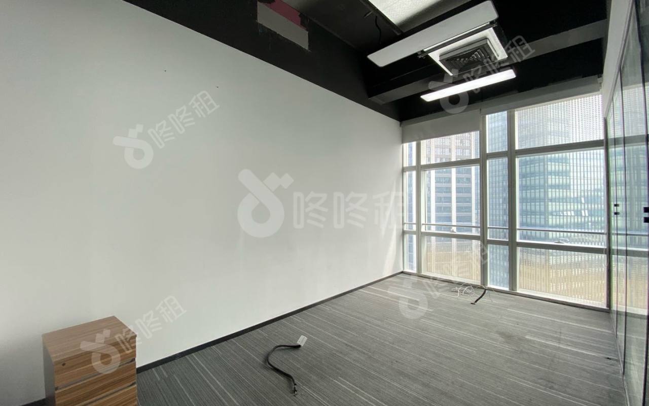 讯美科技广场_116平_精装_办公室隔间