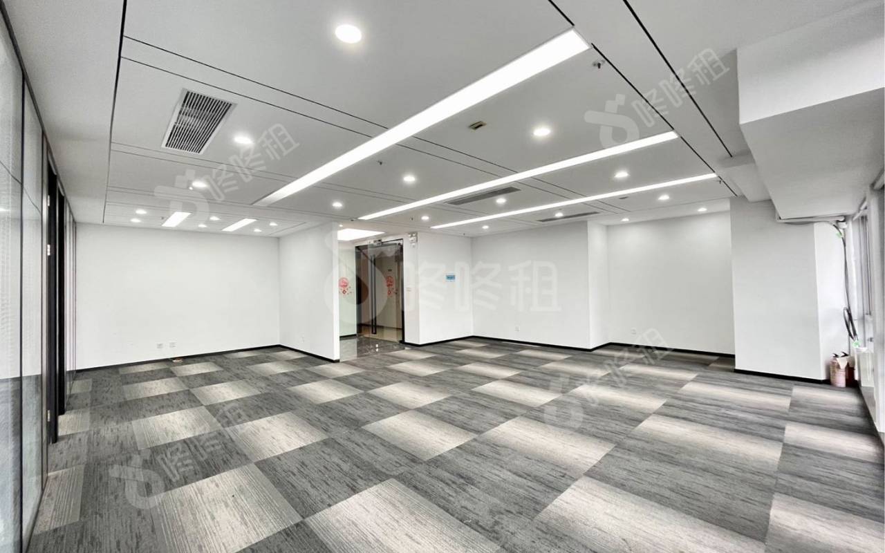 荣超滨海大厦_249平_精装_办公室开间