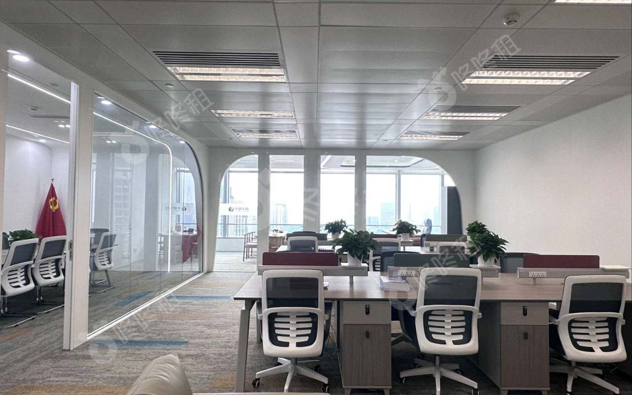 粤海金融中心_220平_精装_办公室开间
