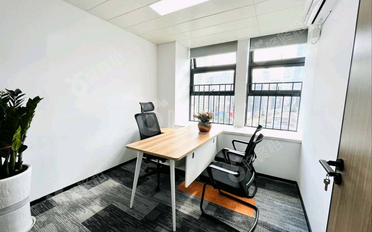 保利中辰广场_168平_精装_办公室隔间