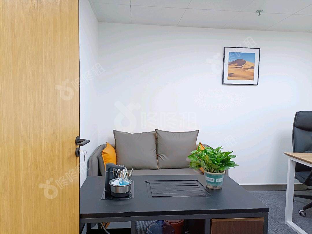 羊城国际贸易中心_135平_精装_办公室隔间