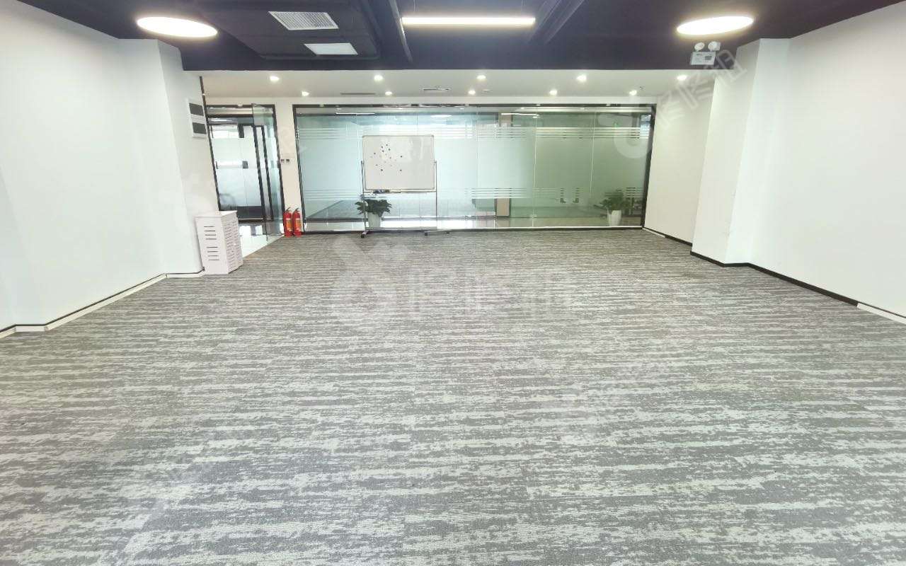 建艺大厦_198平_精装_办公室开间