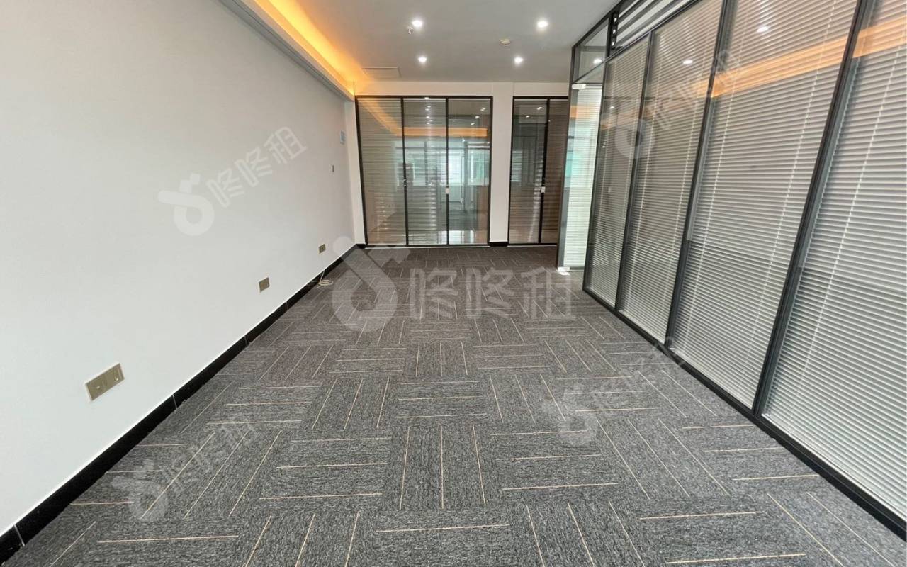 海大创意园_85平_精装_办公室开间