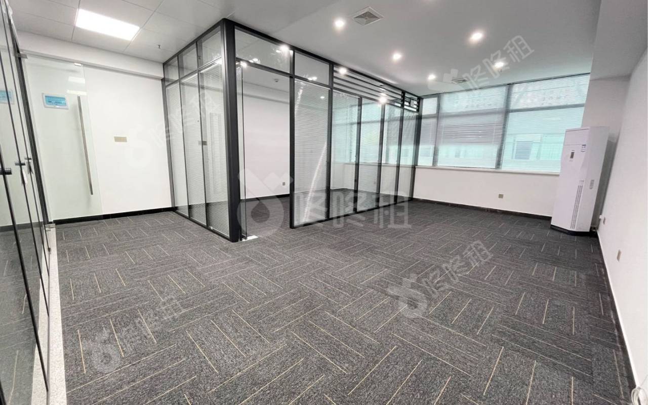 海大创意园_90平_精装_办公室开间