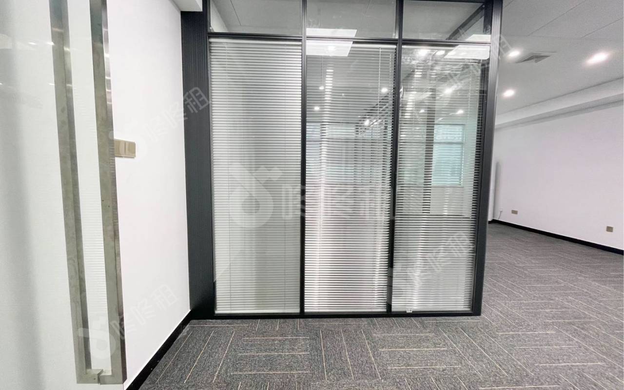 海大创意园_90平_精装_前台