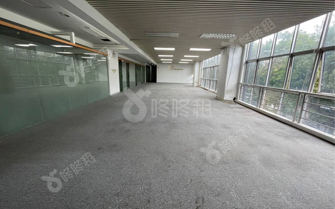 嘉达研发大楼_906平_精装_办公室开间