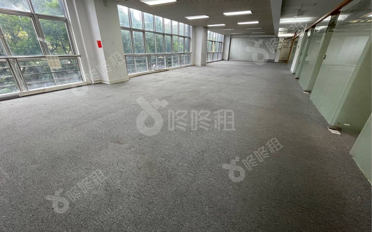 嘉达研发大楼_906平_精装_办公室开间