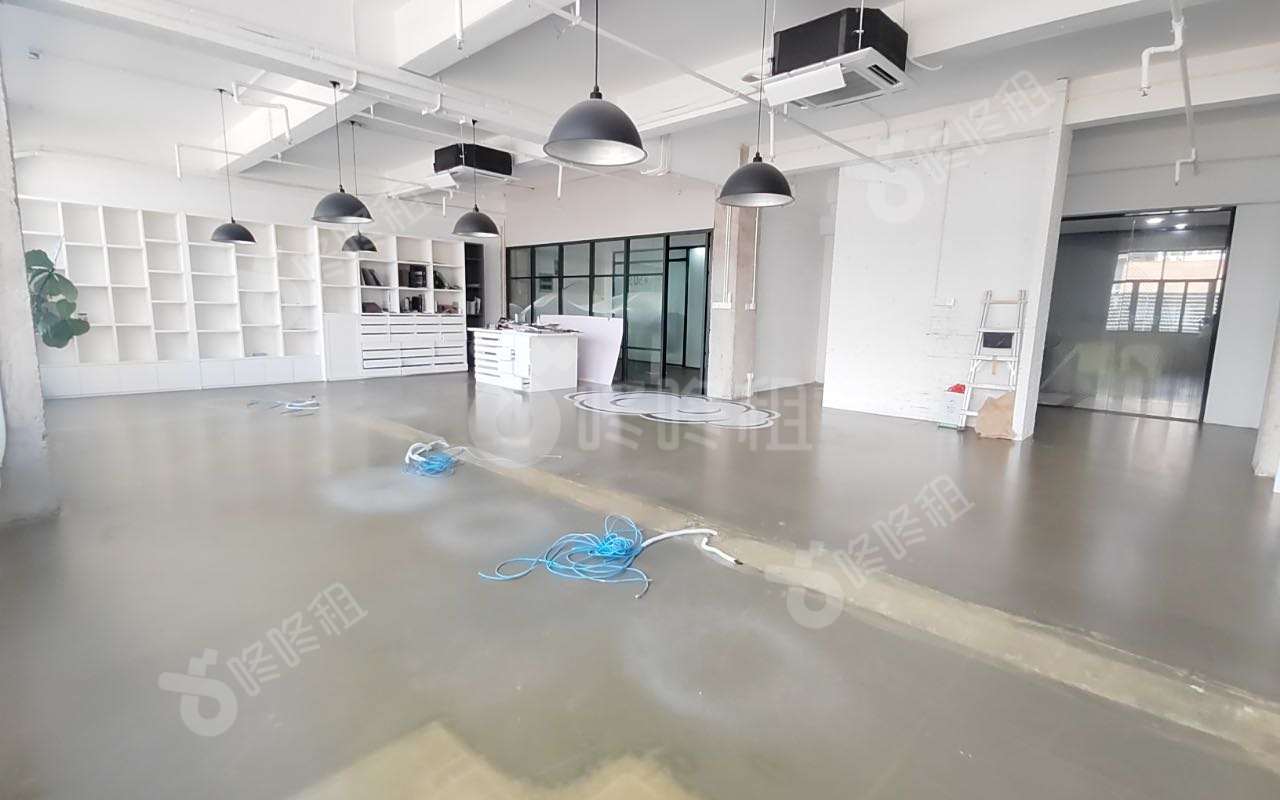八卦岭工业区_418平_精装_办公室开间
