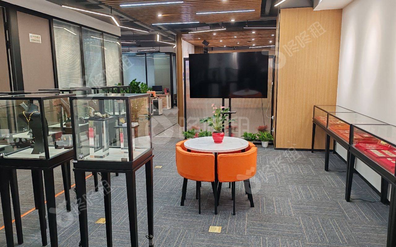 国人通信大厦_588平_精装_办公室开间