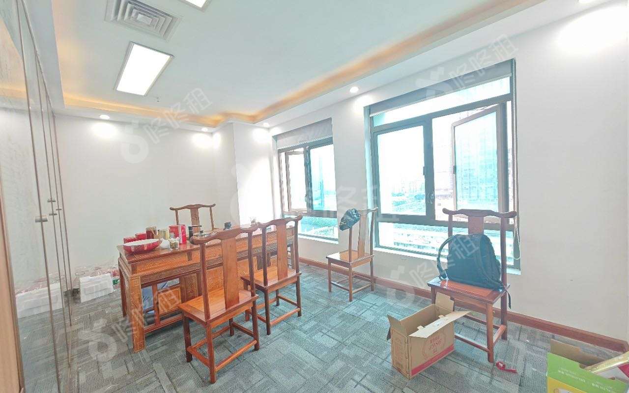 苍松大厦_128平_精装_办公室隔间
