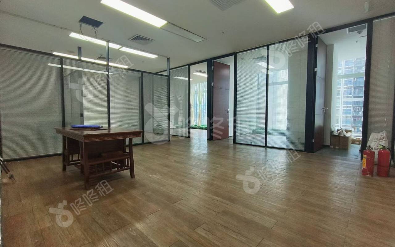 卓越城二期_271平_精装_办公室开间