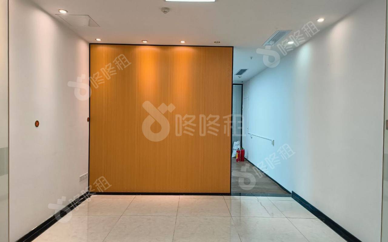 卓越城二期_271平_精装_前台