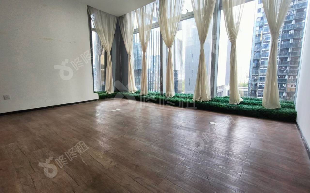 卓越城二期_271平_精装_办公室隔间