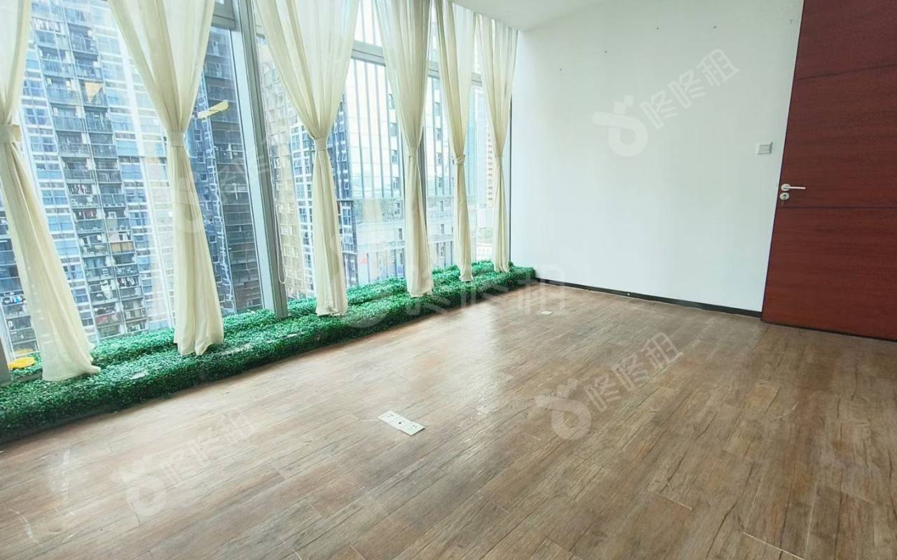 卓越城二期_271平_精装_办公室隔间