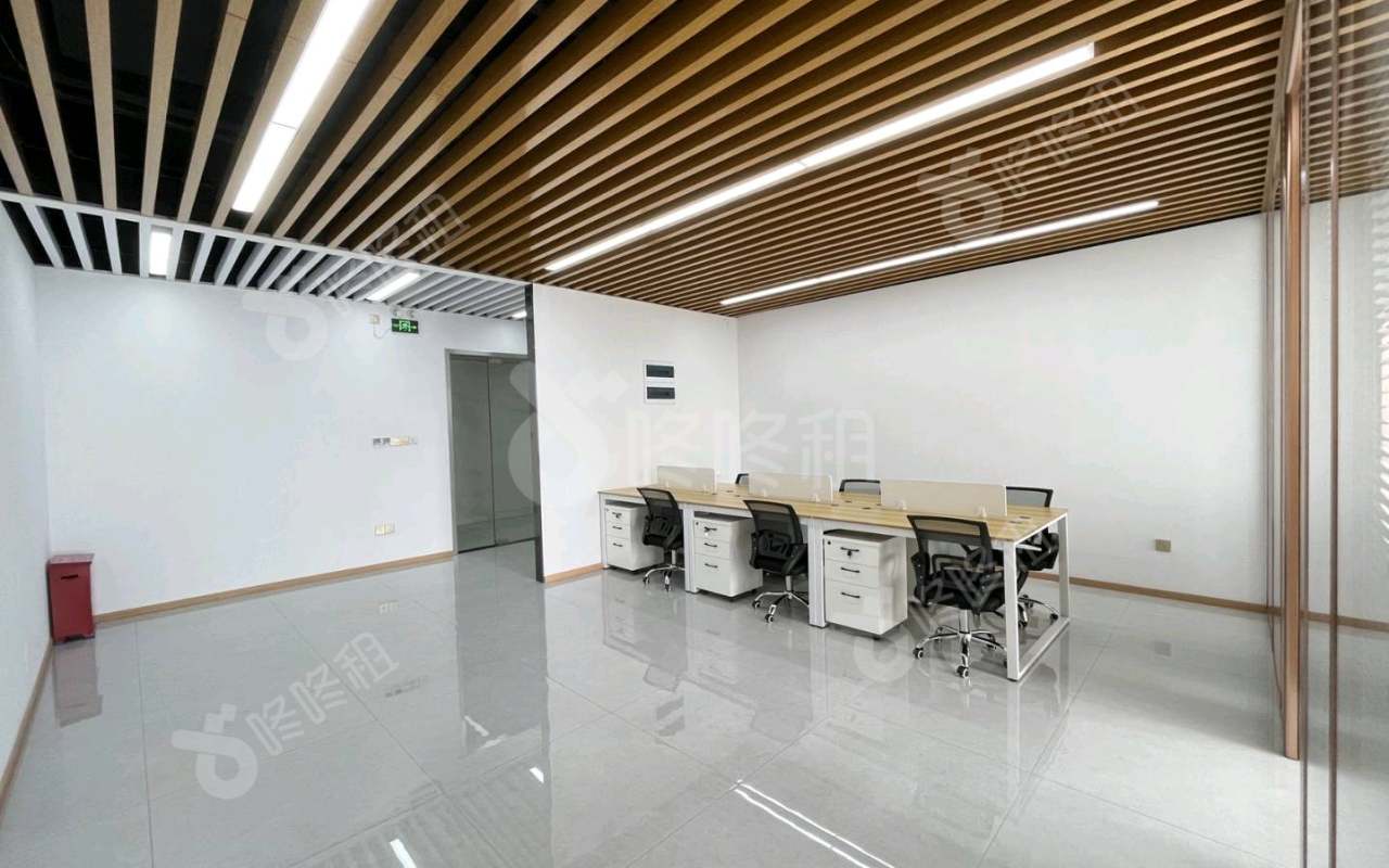 海岸城大厦_161平_豪装_办公室开间