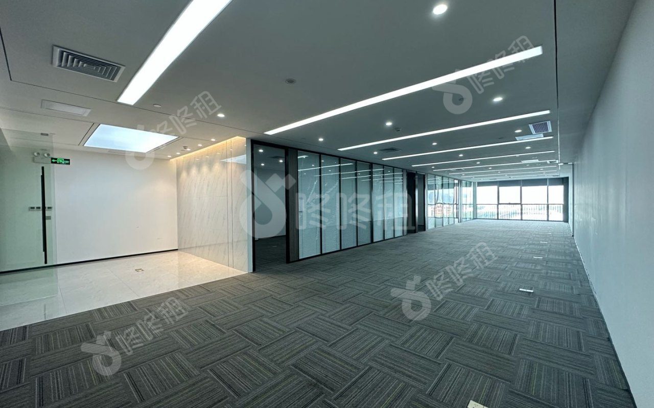 源政创业大厦_304平_精装_办公室开间