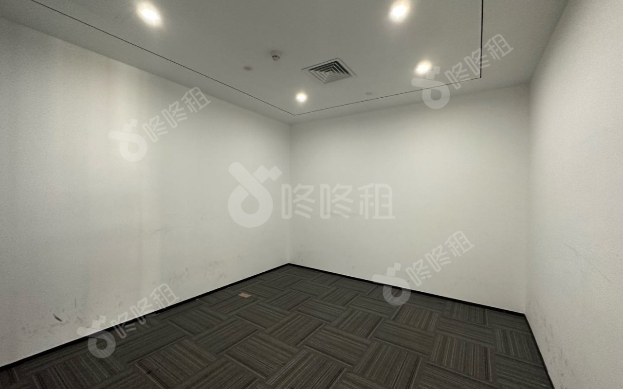 源政创业大厦_304平_精装_办公室隔间