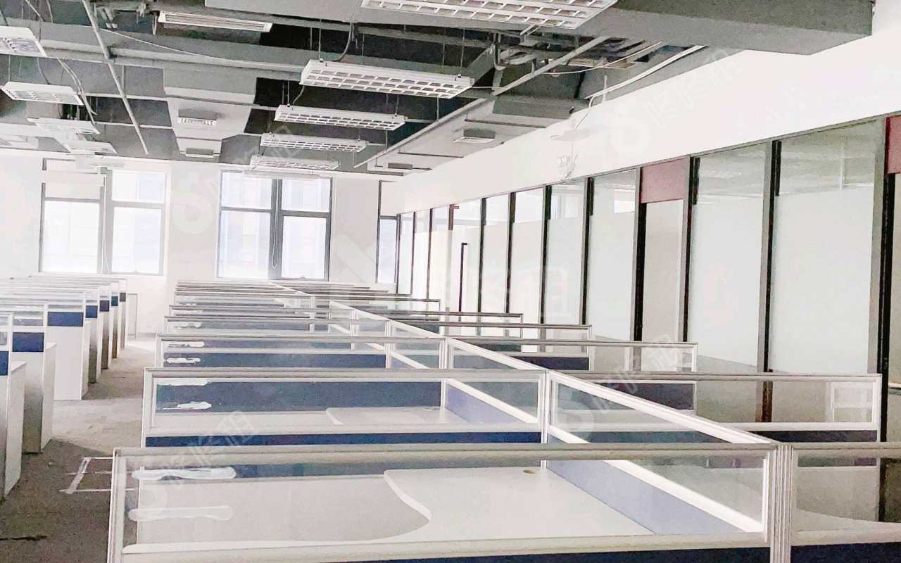 源兴科技大厦_520平_精装_办公室开间