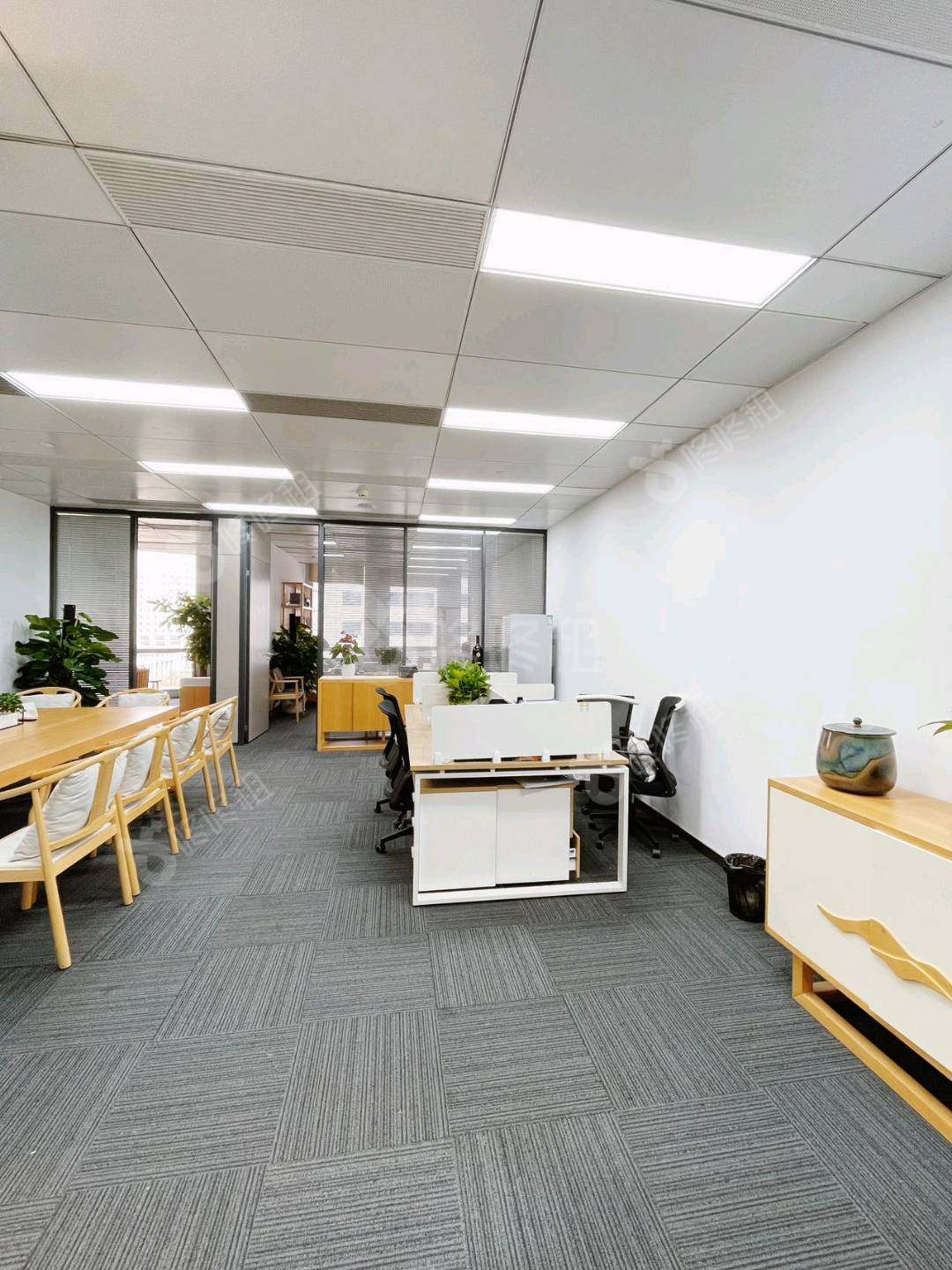 远洋大厦_228.66平_精装_办公室开间