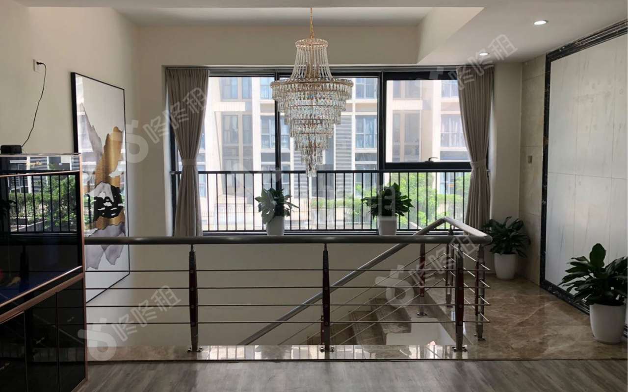 TCL国际E城_450平_精装_办公室开间