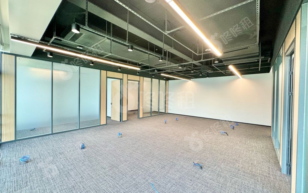 宏发天汇中心_183平_精装_办公室开间