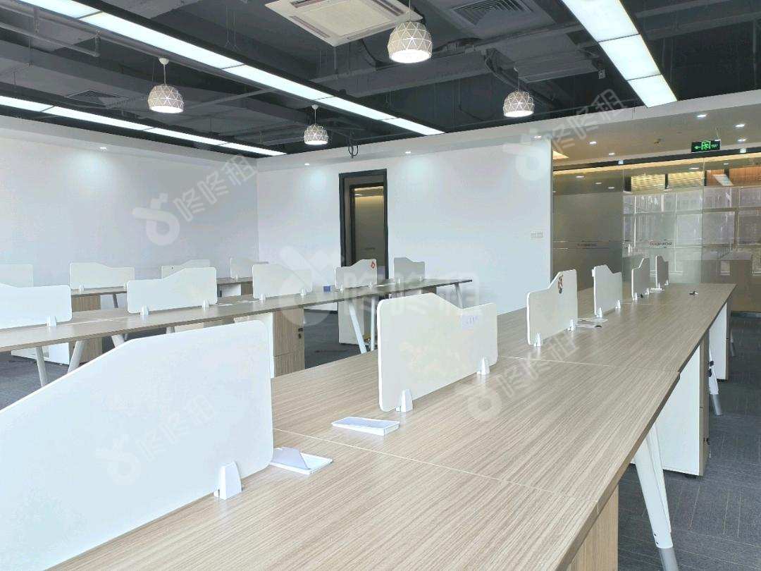 惠恒大厦_450平_简装_办公室开间