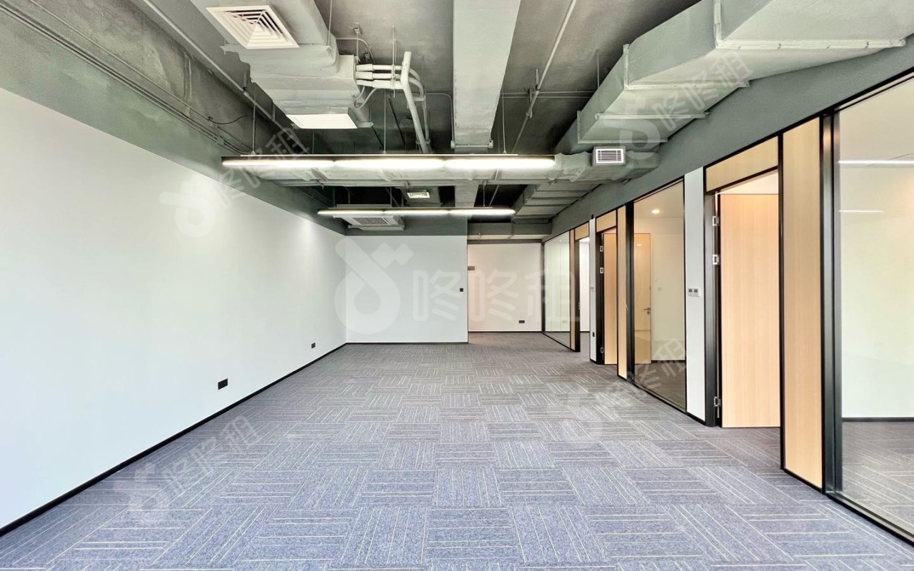 特区建发·乐府广场_175平_精装_办公室开间