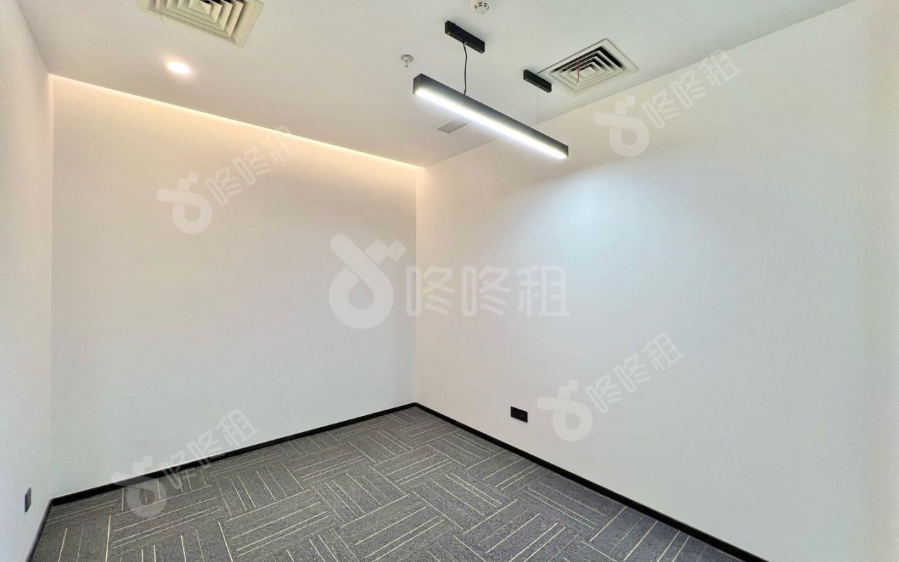 特区建发·乐府广场_175平_精装_办公室隔间