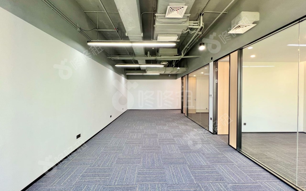 特区建发·乐府广场_150平_精装_办公室开间