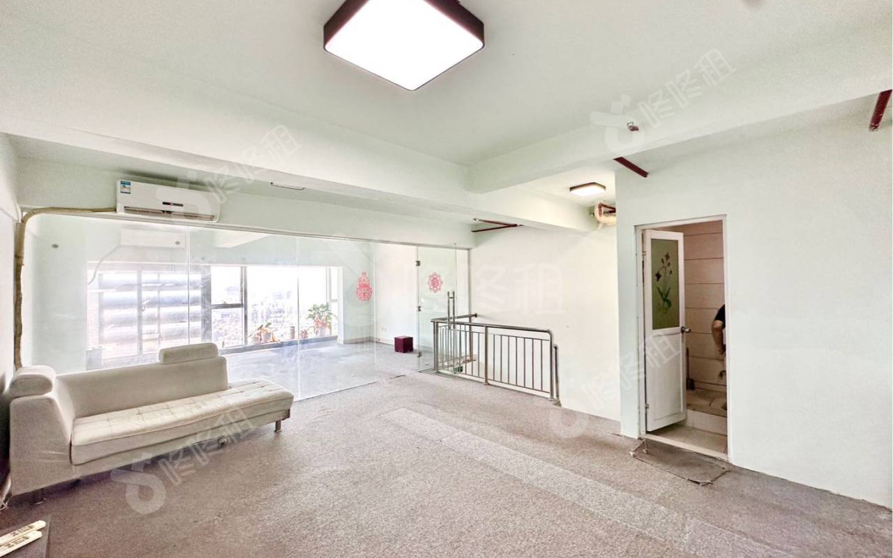 海岸时代大厦_84平_精装_办公室开间