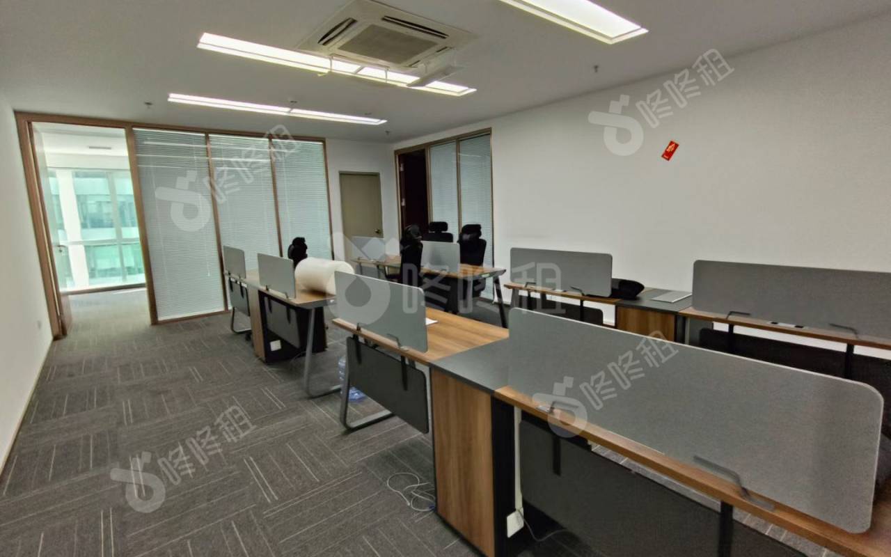 创新科技广场一期_198平_精装_办公室开间