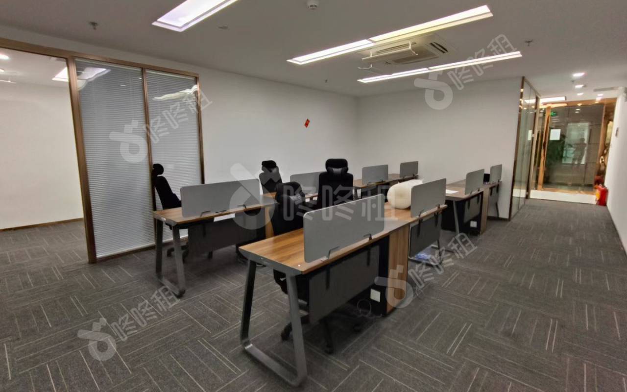 创新科技广场一期_198平_精装_办公室开间