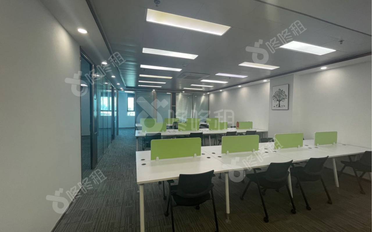 苍松大厦_298平_精装_办公室开间