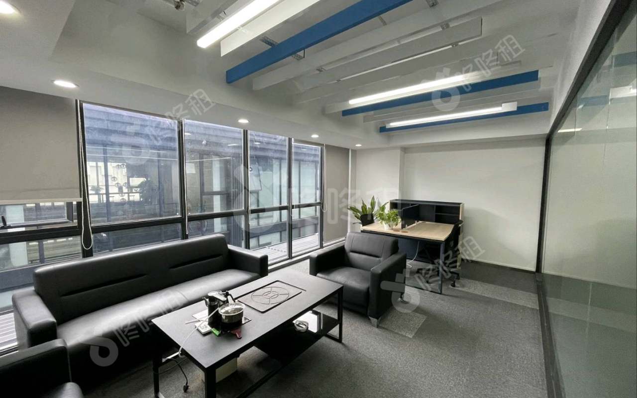 狮子园文化创意园_125平_精装_办公室隔间