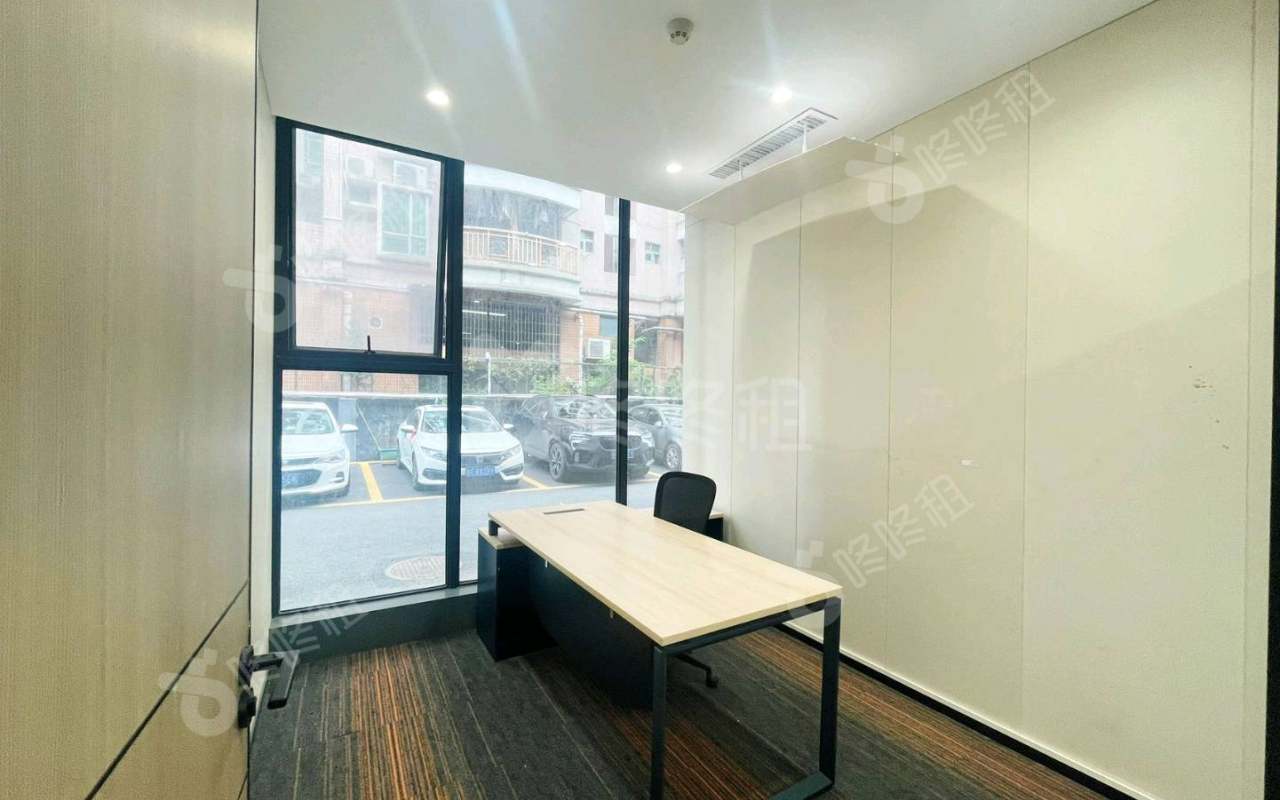 狮子园文化创意园_502平_精装_办公室隔间