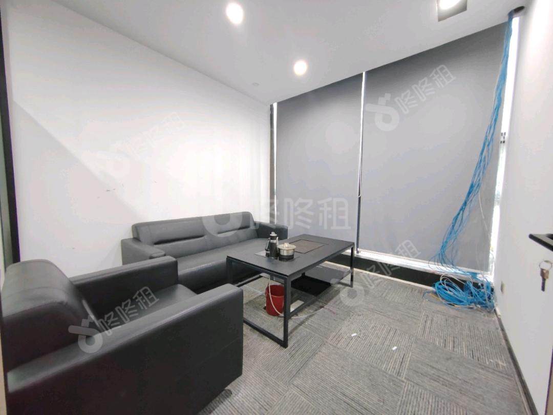 狮子园文化创意园_396平_精装_办公室隔间