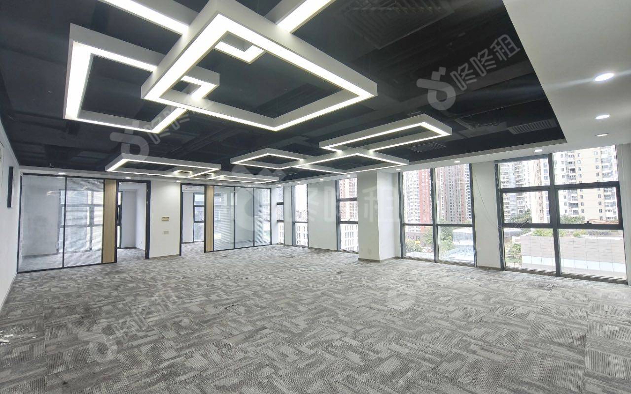 凯达尔集团大厦_390平_精装_办公室开间