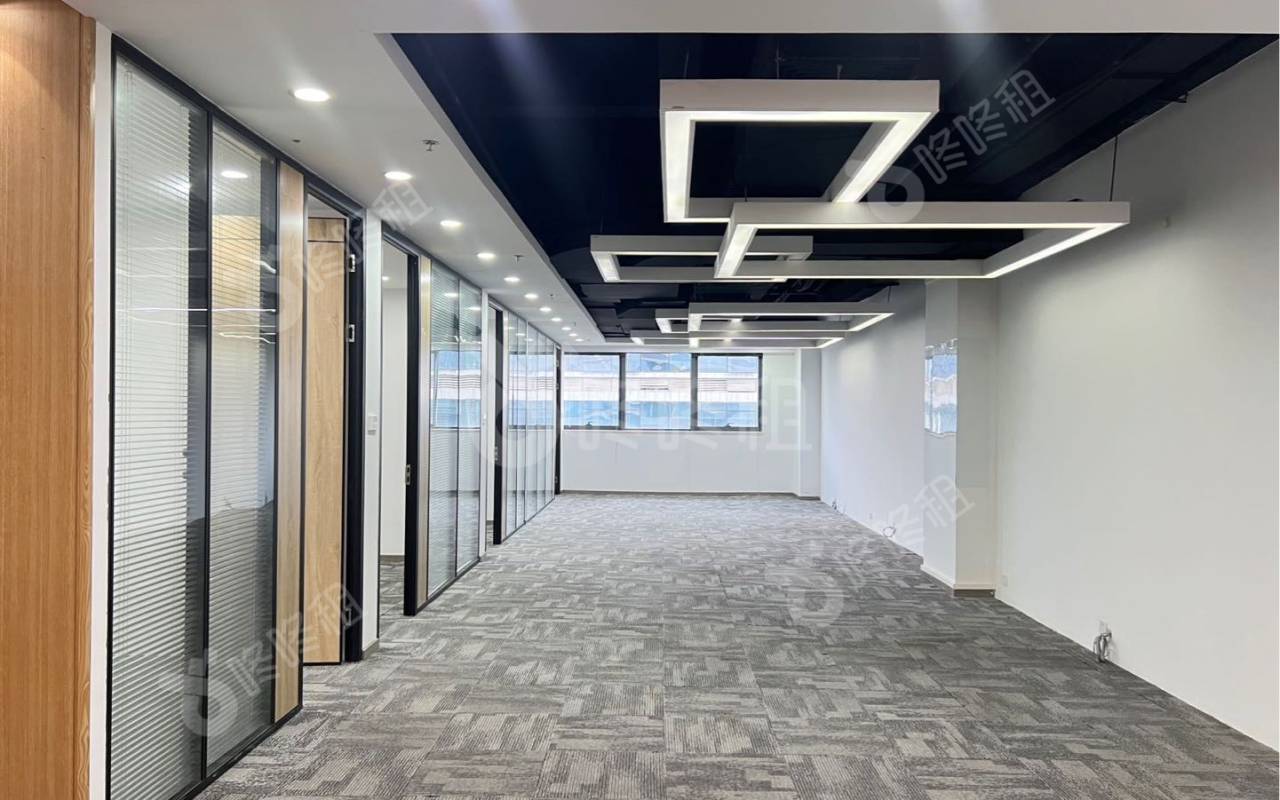 凯达尔集团大厦_340平_精装_办公室开间