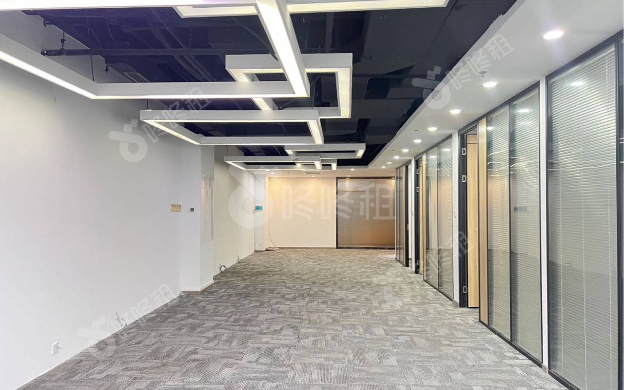 凯达尔集团大厦_340平_精装_办公室开间
