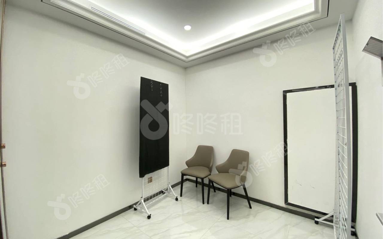 西北工业大学（深圳三航科技大厦）_87平_精装_办公室隔间