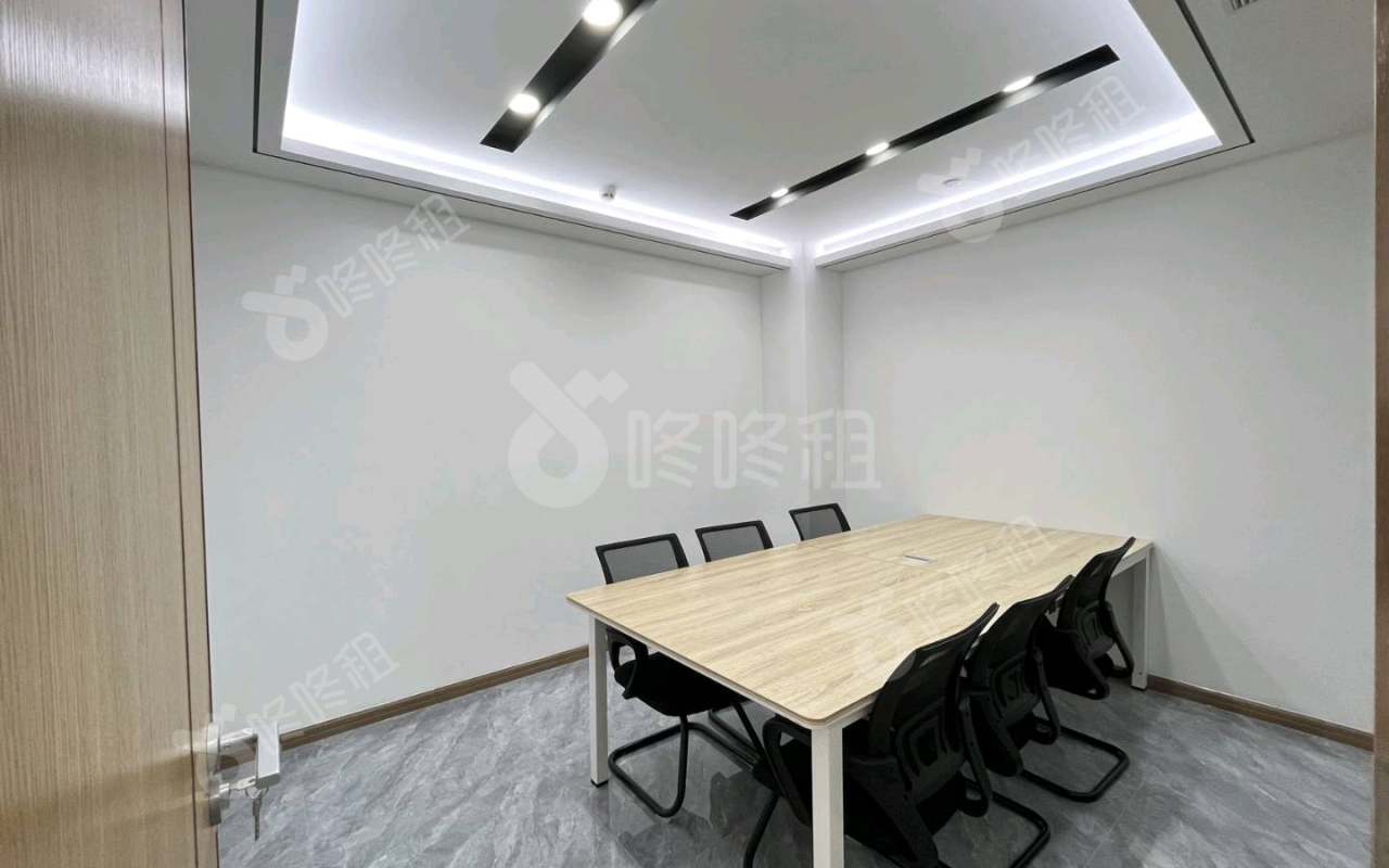 苍松大厦_253平_豪装_办公室隔间