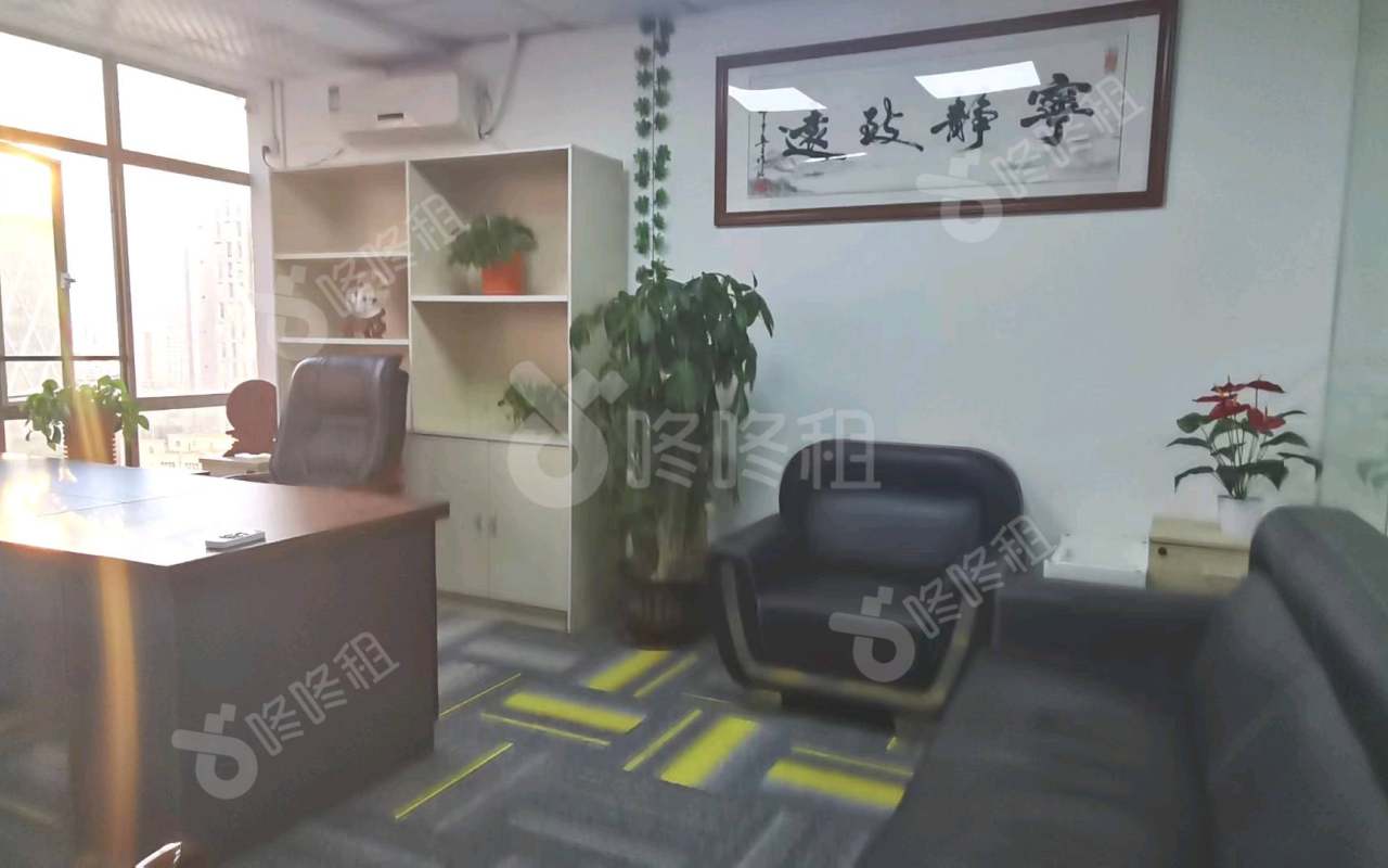 明月花都_148平_精装_办公室隔间