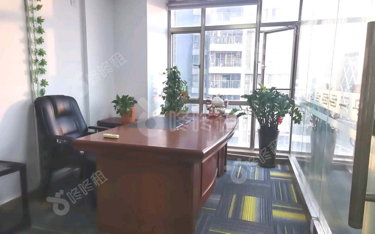 明月花都_148平_精装_办公室隔间