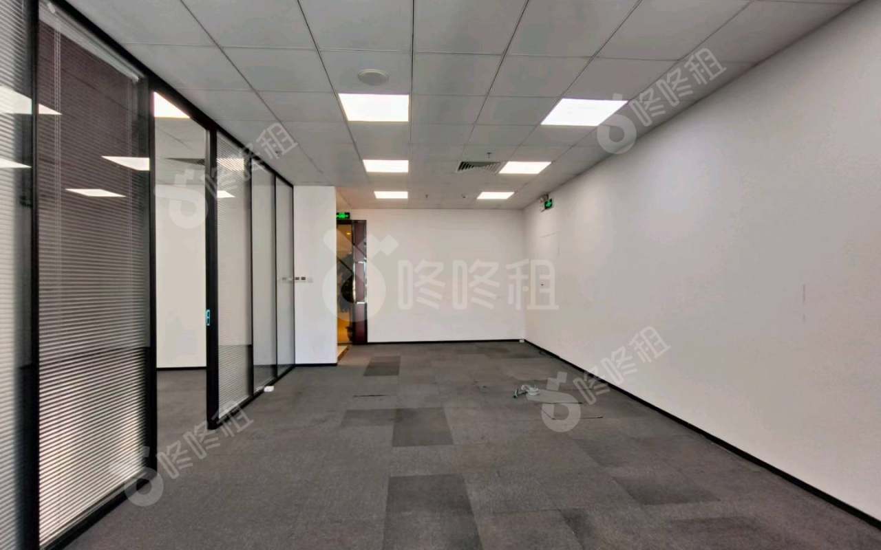 卓越城二期_198平_精装_办公室开间