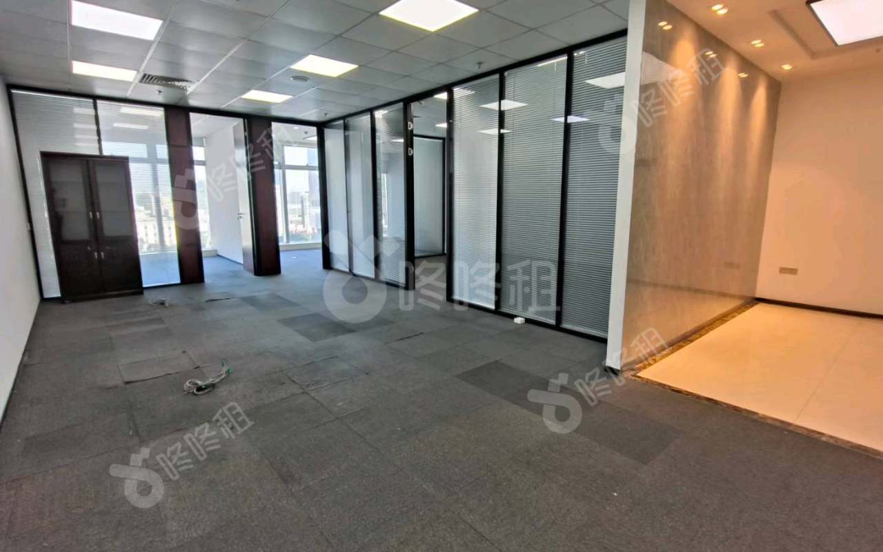 卓越城二期_198平_精装_办公室开间