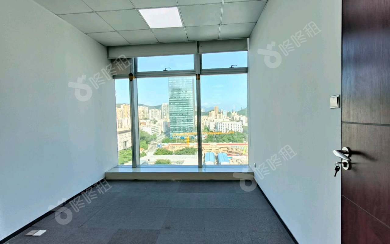 卓越城二期_198平_精装_办公室隔间