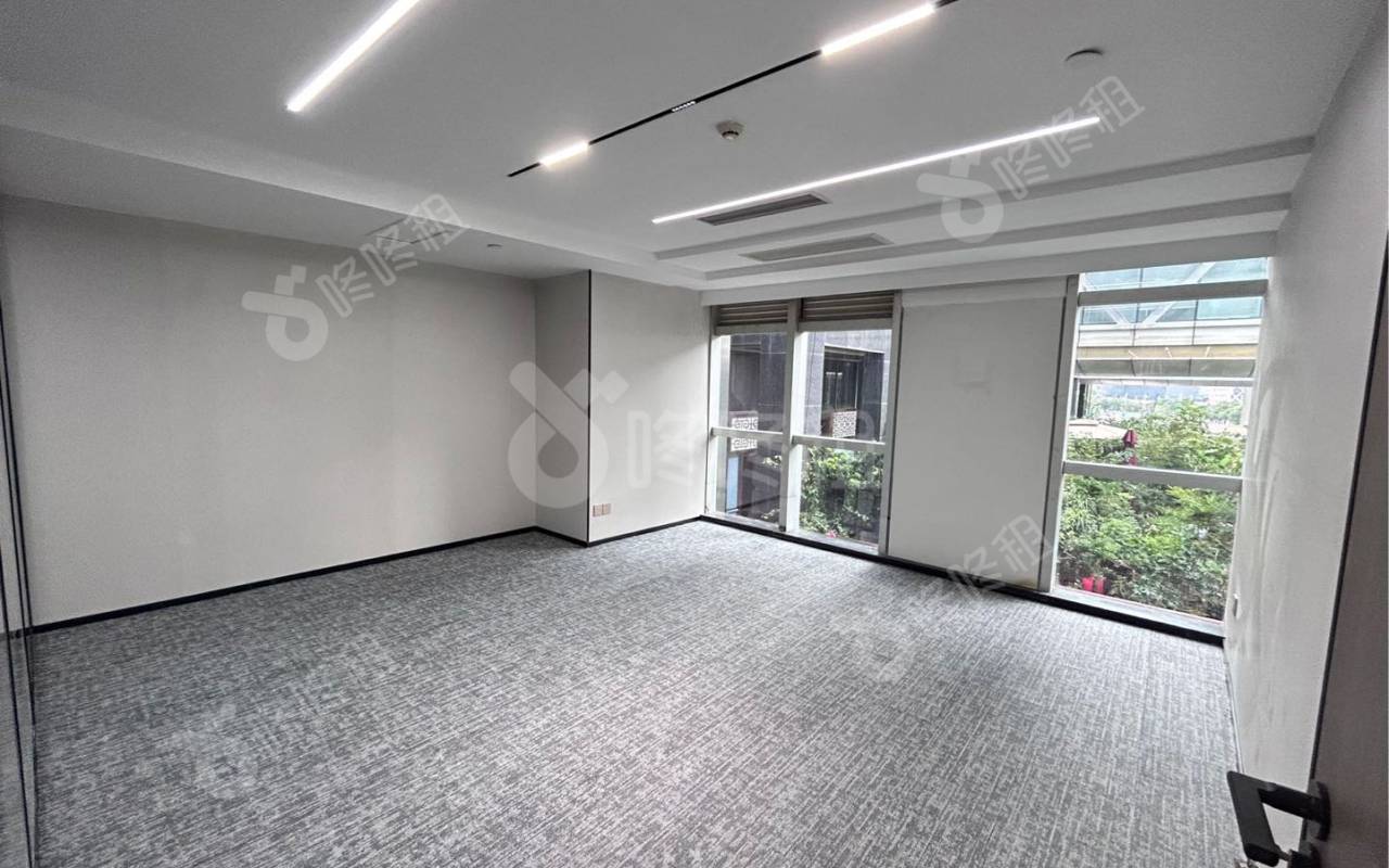 龙光世纪大厦_475平_精装_办公室隔间