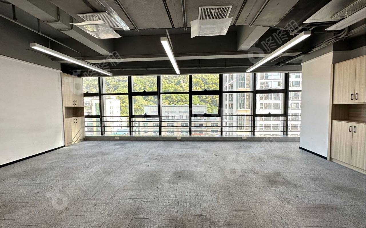 奋成智谷大厦_330平_精装_办公室开间